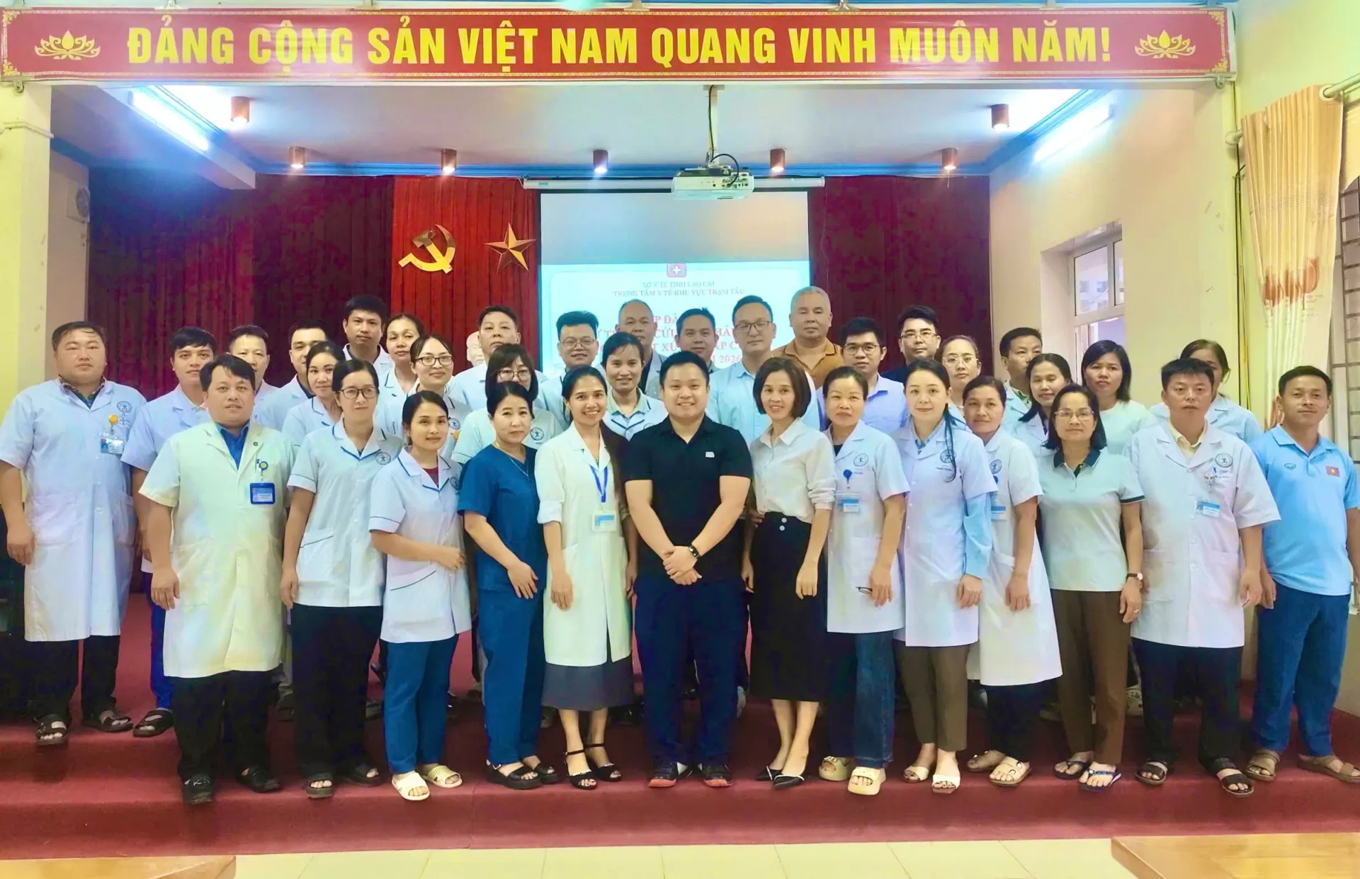 KHAI MẠC Lớp Tập huấn Xử trí cấp cứu sốc phản vệ  và cập nhật xử trí cấp cứu trước viện” năm 2026